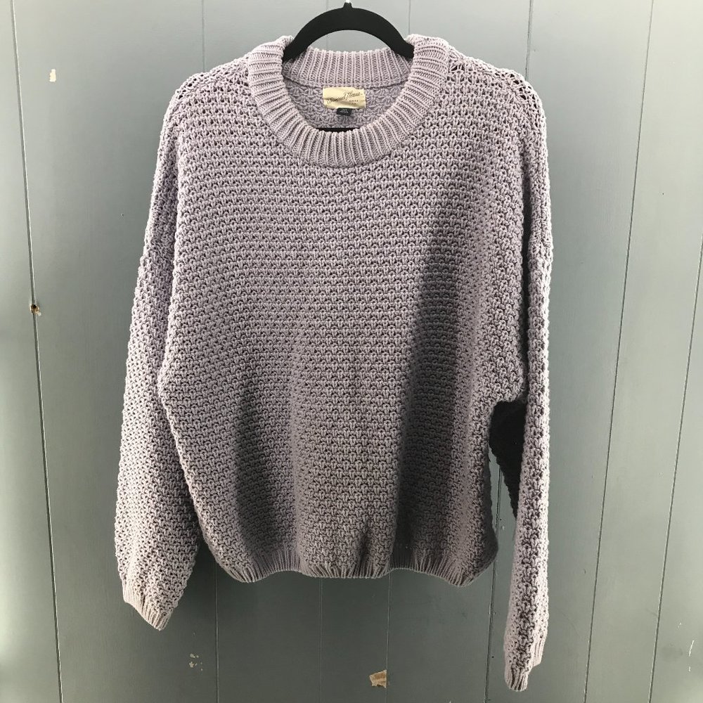 Universal Thread Lavender Crewneck Sweater